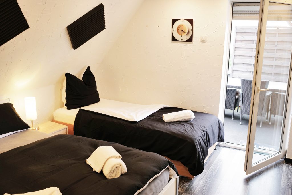 Siedlung-Schlafzimmer-Terrasse